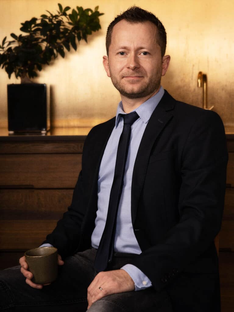 HAL08949 A business portrait at the workplace